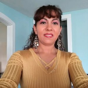 Meet your Posher, Marta